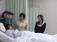 mom takes care of son in the hospital - Famperv.com