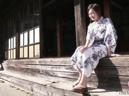 A labyrinth of temptation inside the yukata of a cheerful yukata beauty. Beautiful skin and soft breasts. It disturbs a man's greed. [bmay 011]