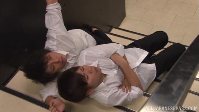 Awesomely curved An Tsujimoto threesome sex.