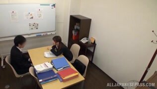 Harsh fuck at the office for sleazy Japanese cutie.